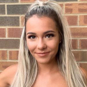 Meet your Posher, Aurora